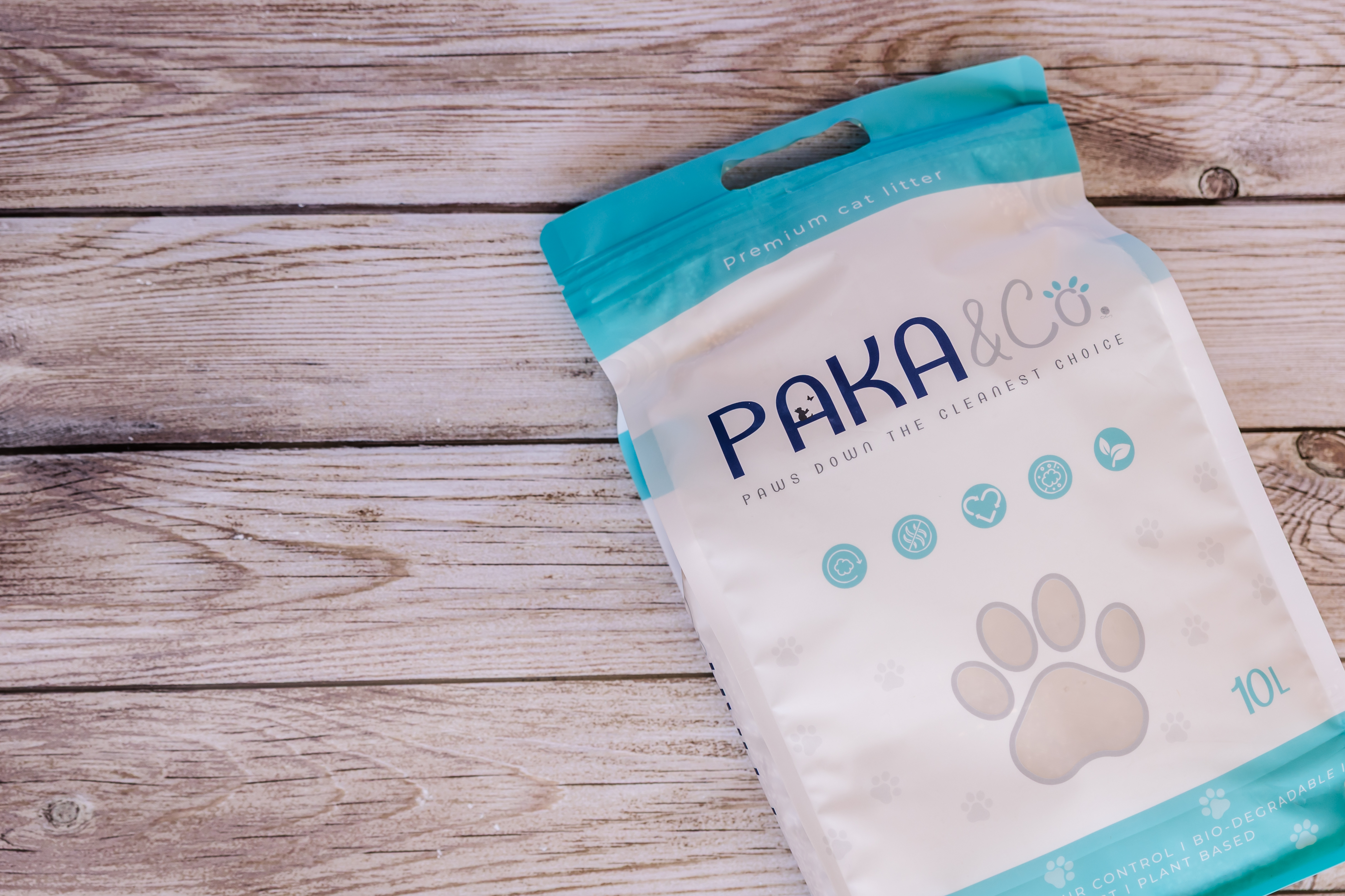 Natural cassava cat litter by Paka and Co